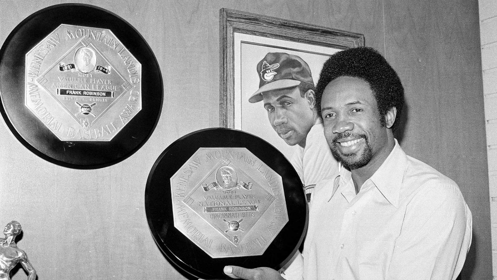 Muere Frank Robinson, primer manager de raza negra en MLB