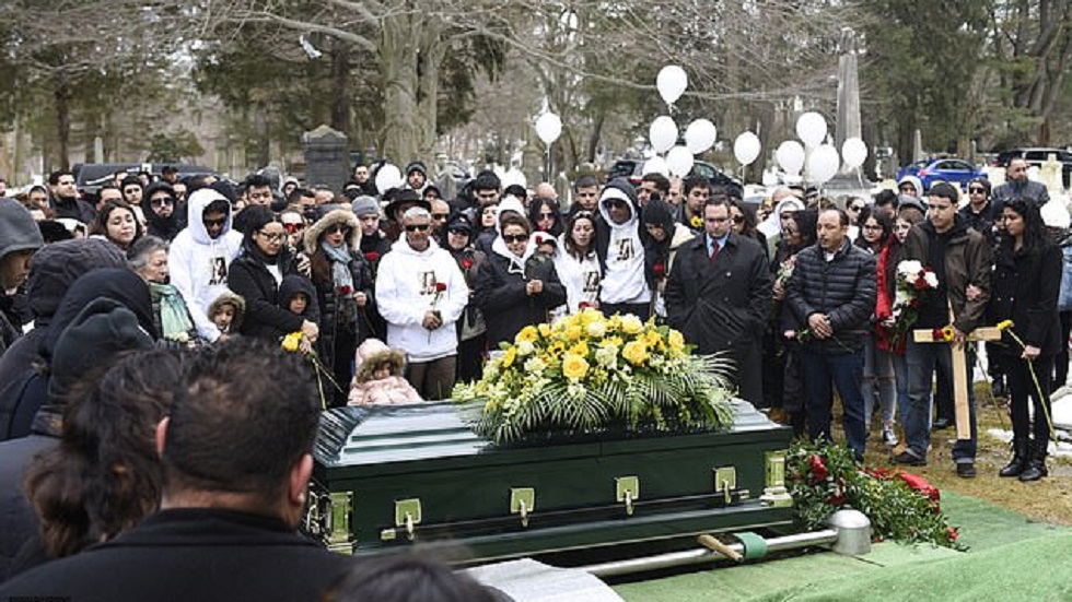 Joven asesina a su ex y abandona cadáver dentro de maleta en Connecticut - funeral-de-valerie