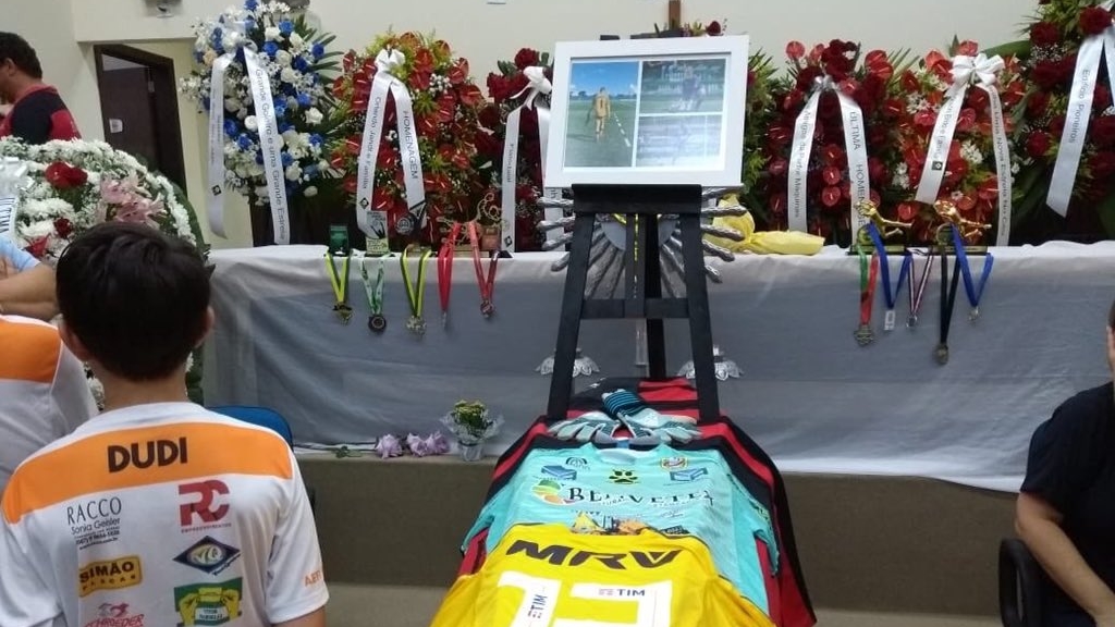 Despiden a portero del Flamengo que murió en incendio - funeral-portero-flamengo