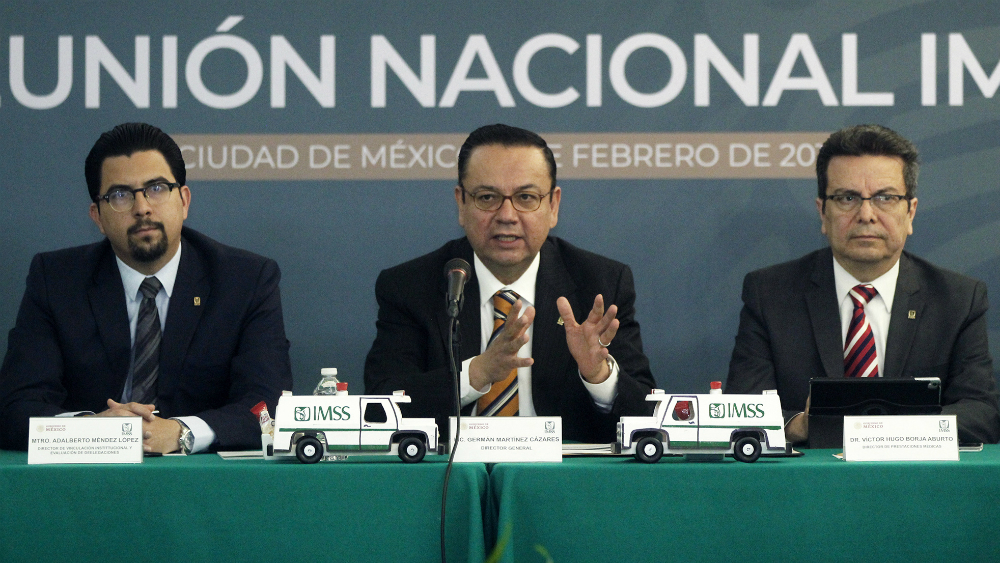 Titular del IMSS presenta plan de reestructura a directivos