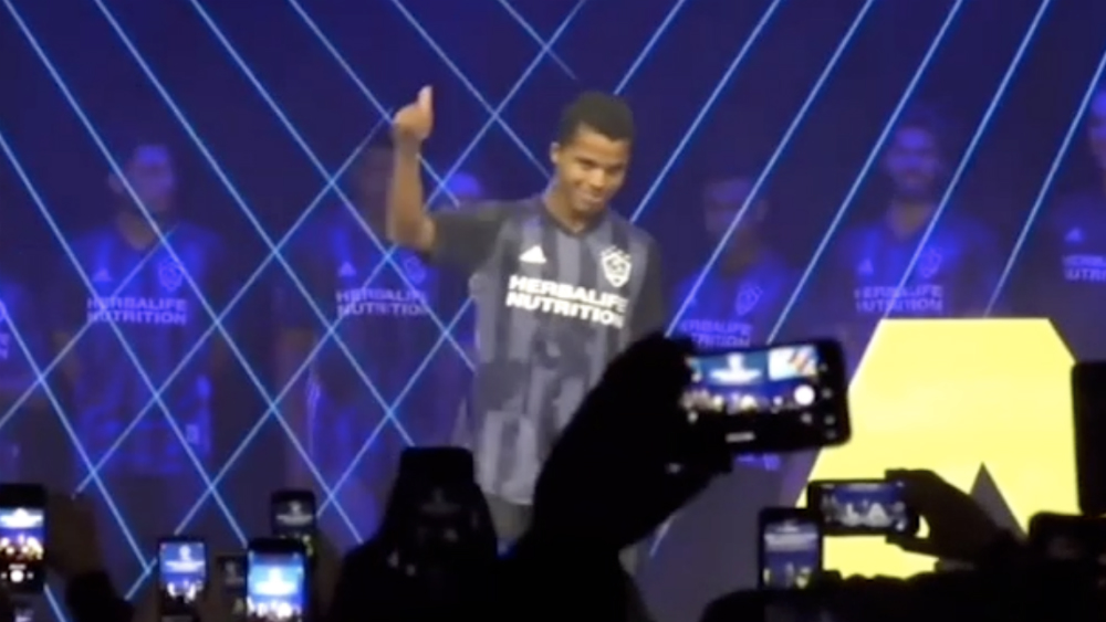 #Video Giovani dos Santos fue abucheado en evento del Galaxy