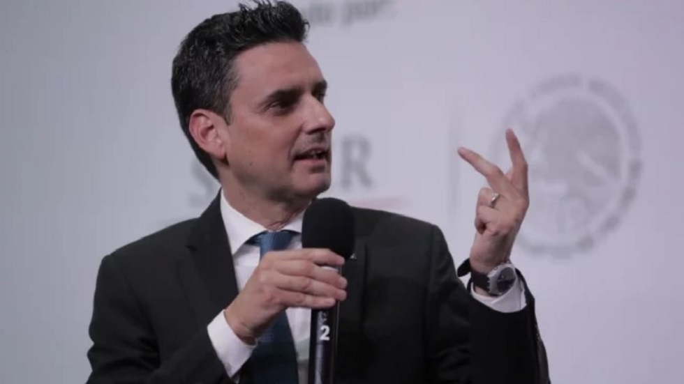 Función Pública inicia investigación contra presidente de la CRE