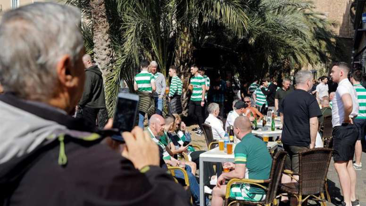Aficionado del Celtic cae de puente en Valencia