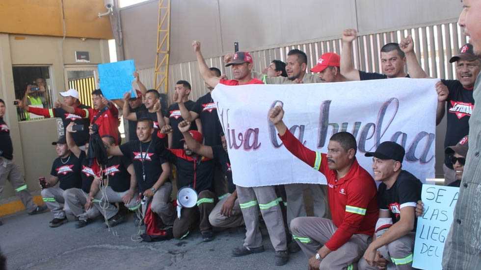 Estalla huelga en embotelladora de Coca-Cola en Matamoros Estalla huelga en embotelladora de Coca-Cola en Matamoros