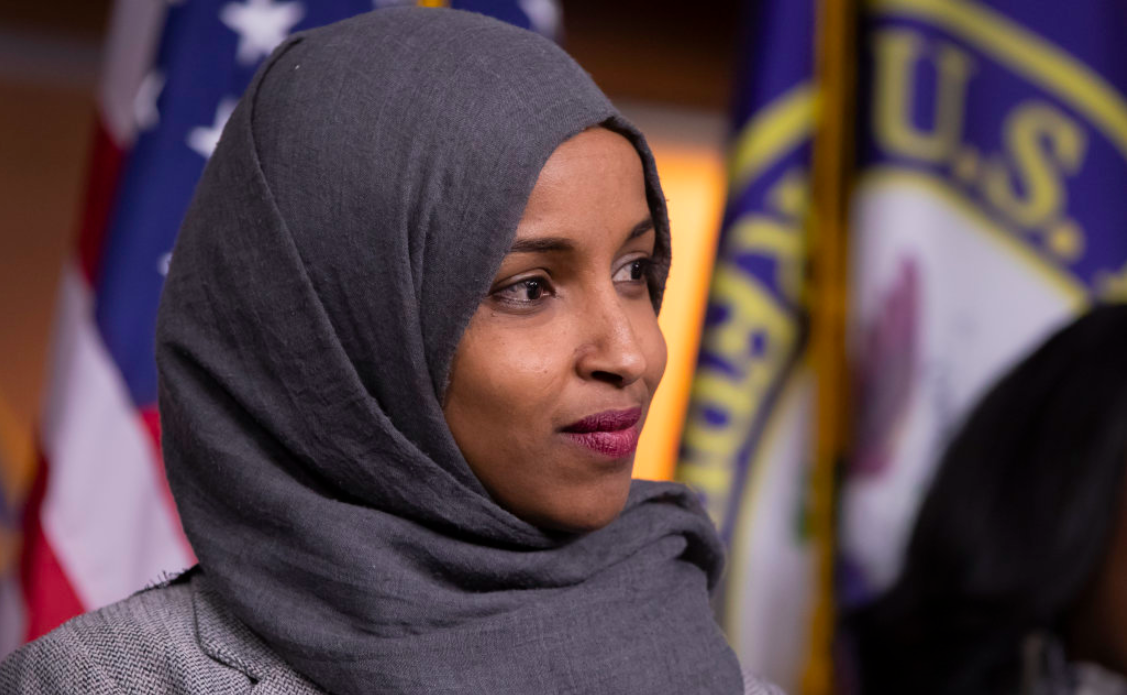 Legisladora musulmana de EE.UU. ofrece disculpas tras críticas “antisemitas”