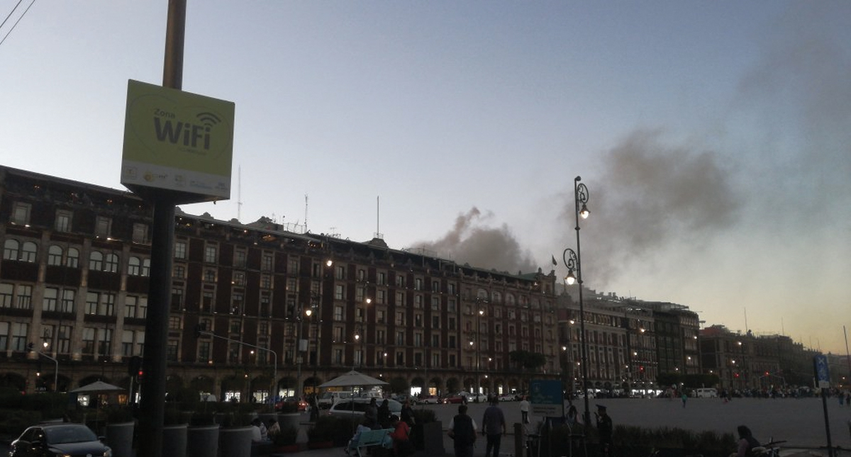 #Video Incendio en local de comida brasileña en el Centro Histórico #Video Incendio en local de comida brasileña en el Centro Histórico