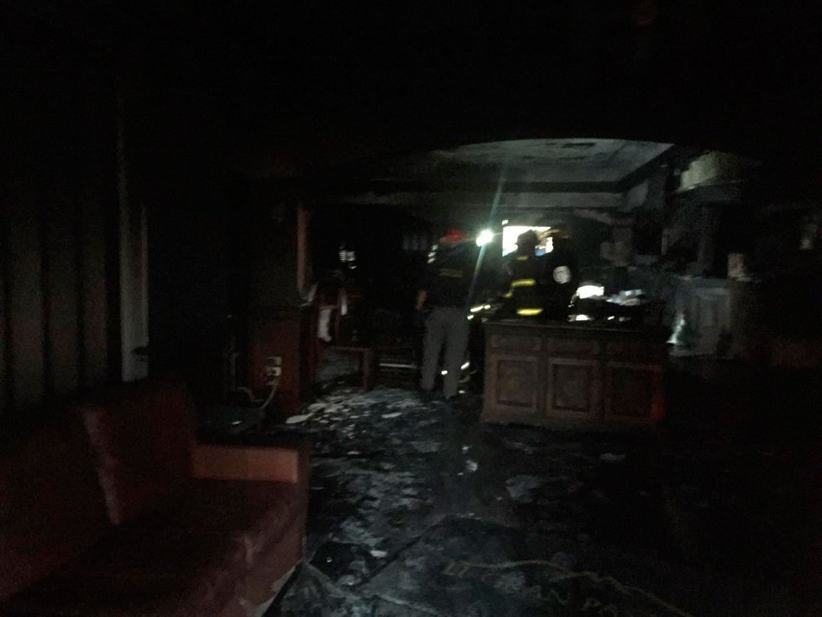 Desconocidos incendian restaurante en Monterrey - incendio-restaurante-monterrey