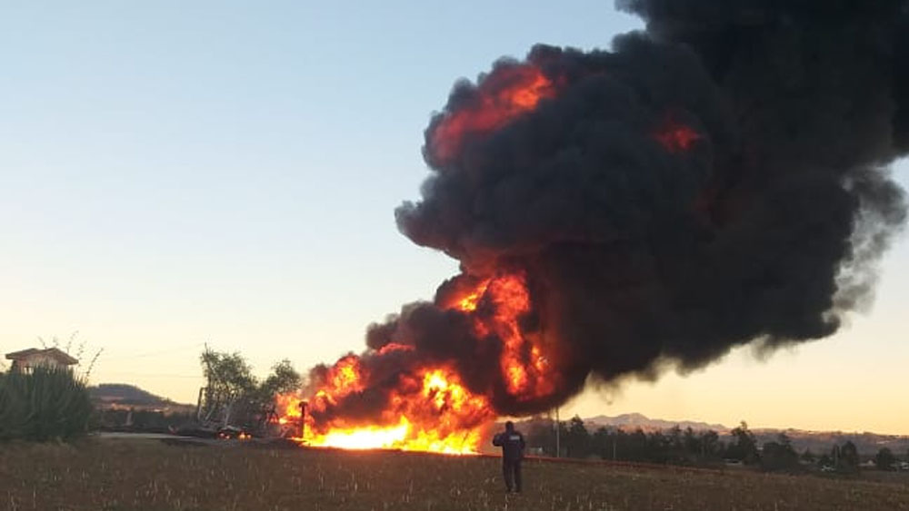 Incendio en ducto de Pemex en Puebla Incendio en ducto de Pemex en Puebla