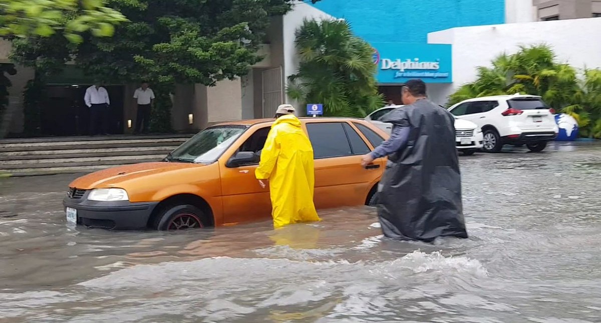 Suspenden clases en todos los niveles de Playa del Carmen
