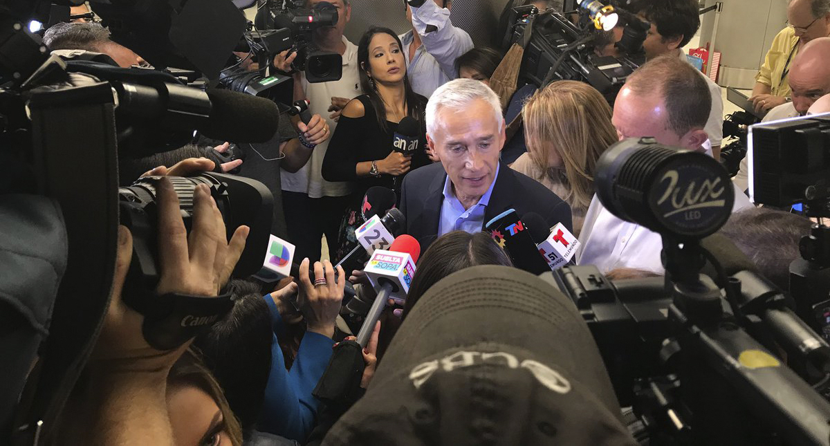 Jorge Ramos y su equipo aterrizan en Miami tras ser deportados de Venezuela