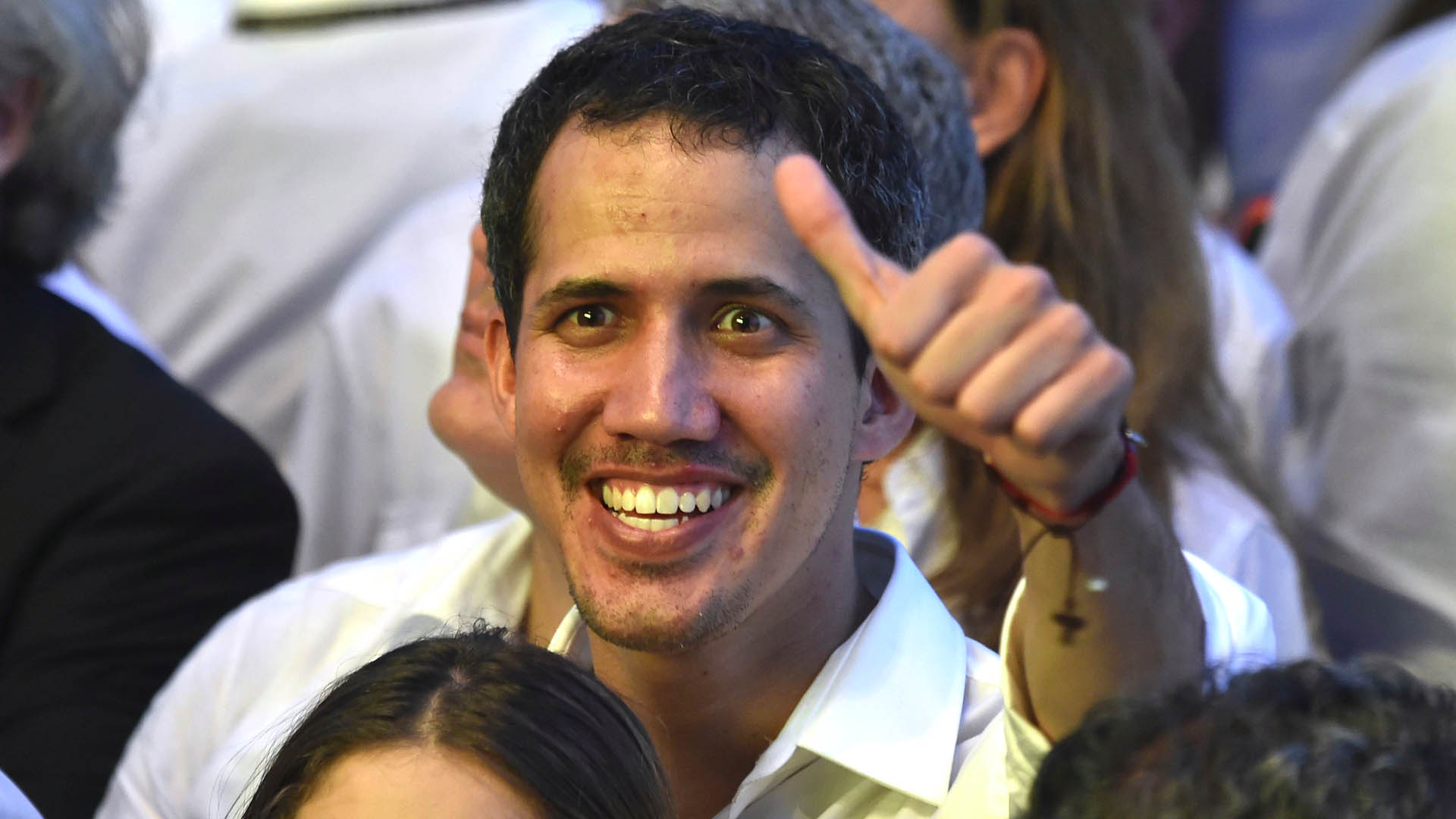 Guaidó asegura que fuerza armada de Venezuela lo ayudó a llegar a Colombia