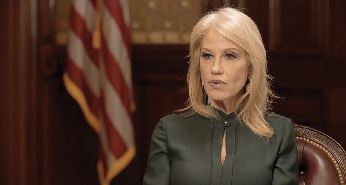 Mujer agredió a Kellyanne Conway en restaurante