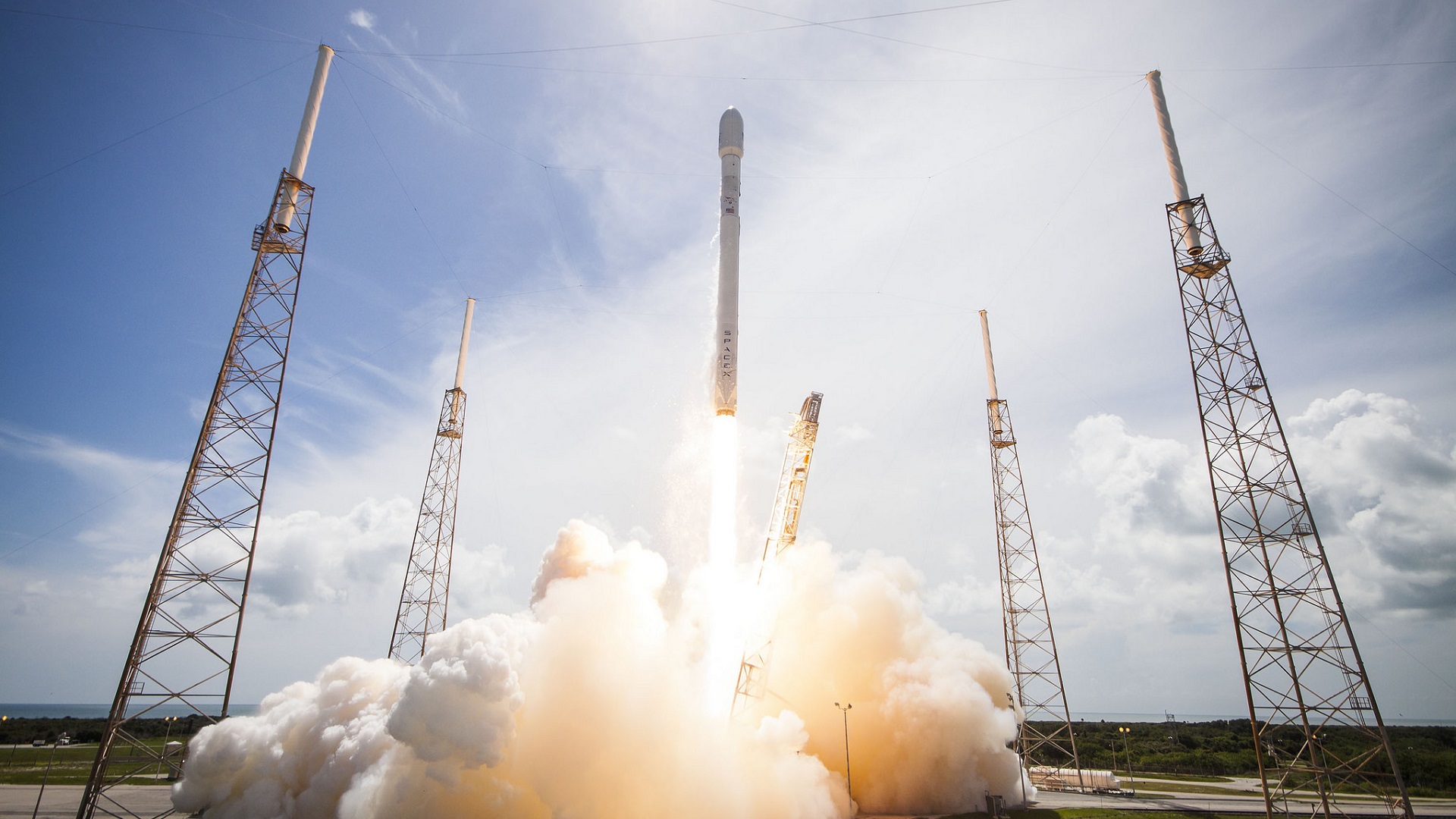 SpaceX lanzará nave a Estación Espacial tripulada por maniquí