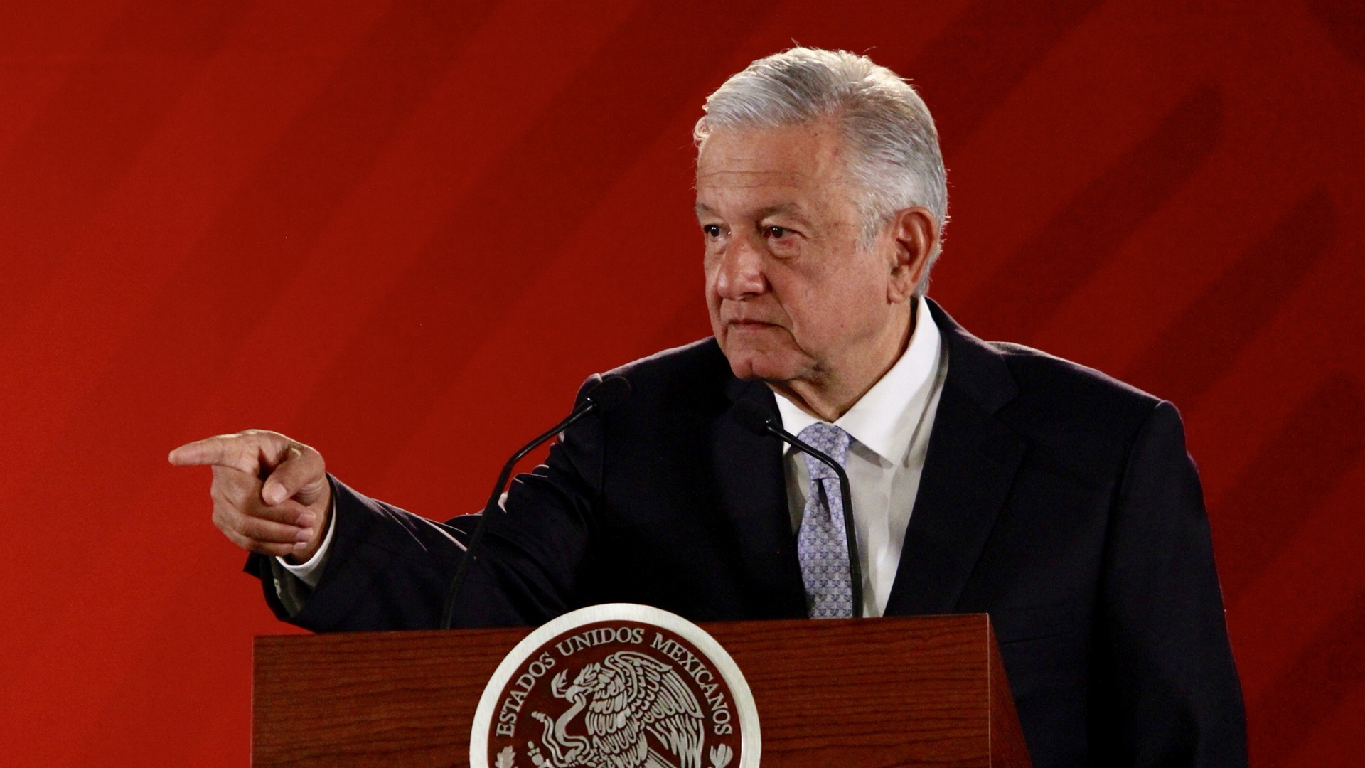 AMLO exhorta a senadores del PAN y PRI a aprobar Guardia Nacional