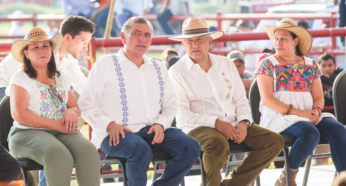 Dejaron un gobierno como toro viejo, reumático: López Obrador