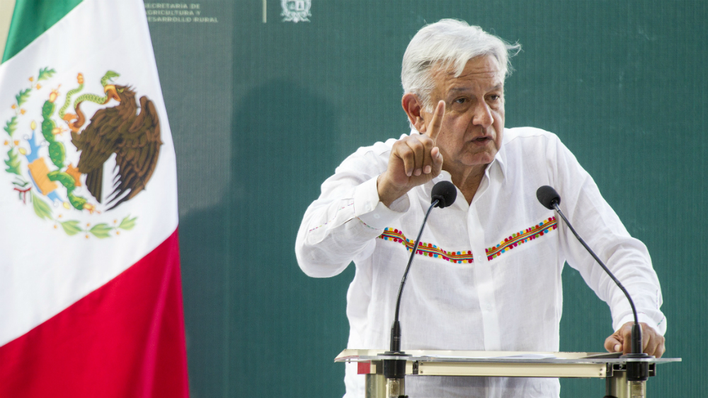 Llama AMLO a participar en consulta sobre termoeléctrica y pide evitar provocaciones