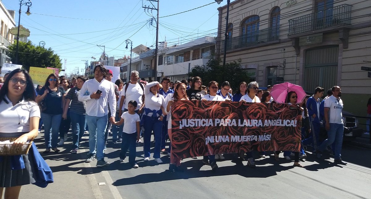Marchan para exigir justicia en feminicidio de alumna embarazada