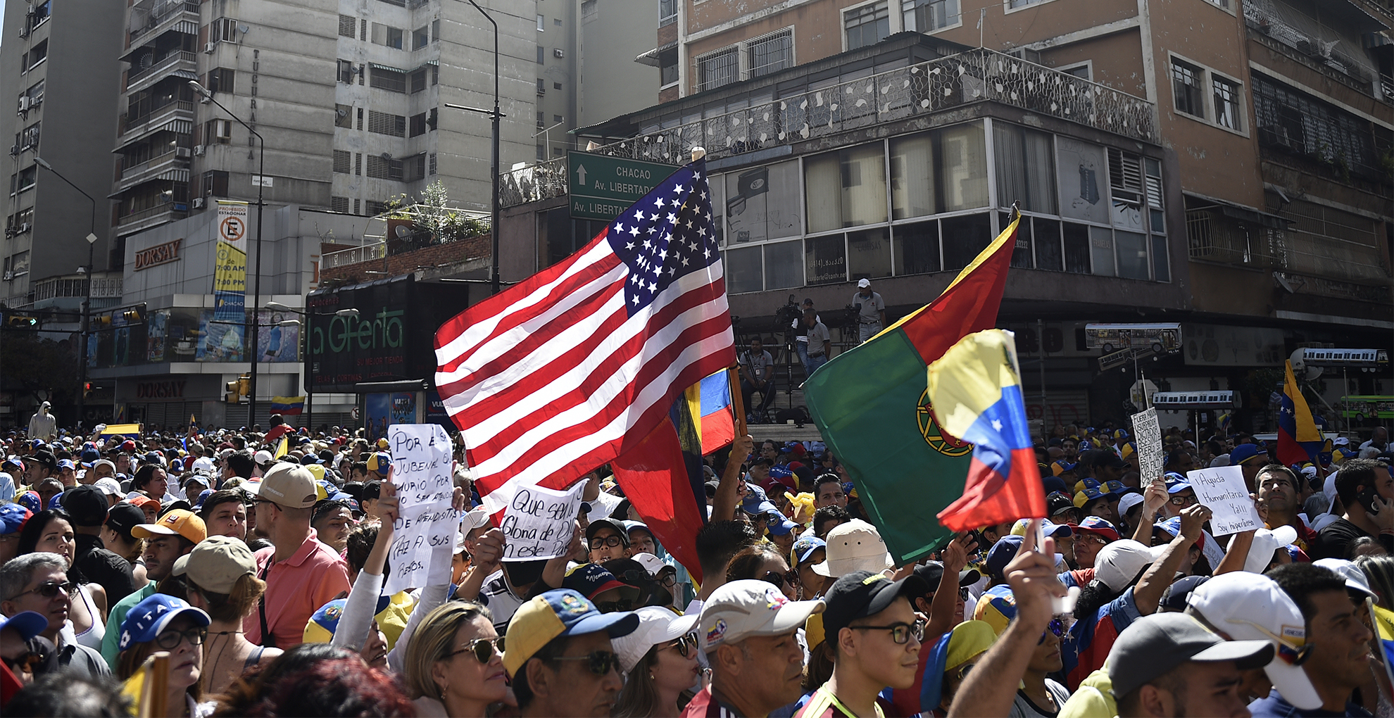 Marchan para clamar por ingreso de ayuda humanitaria a Venezuela