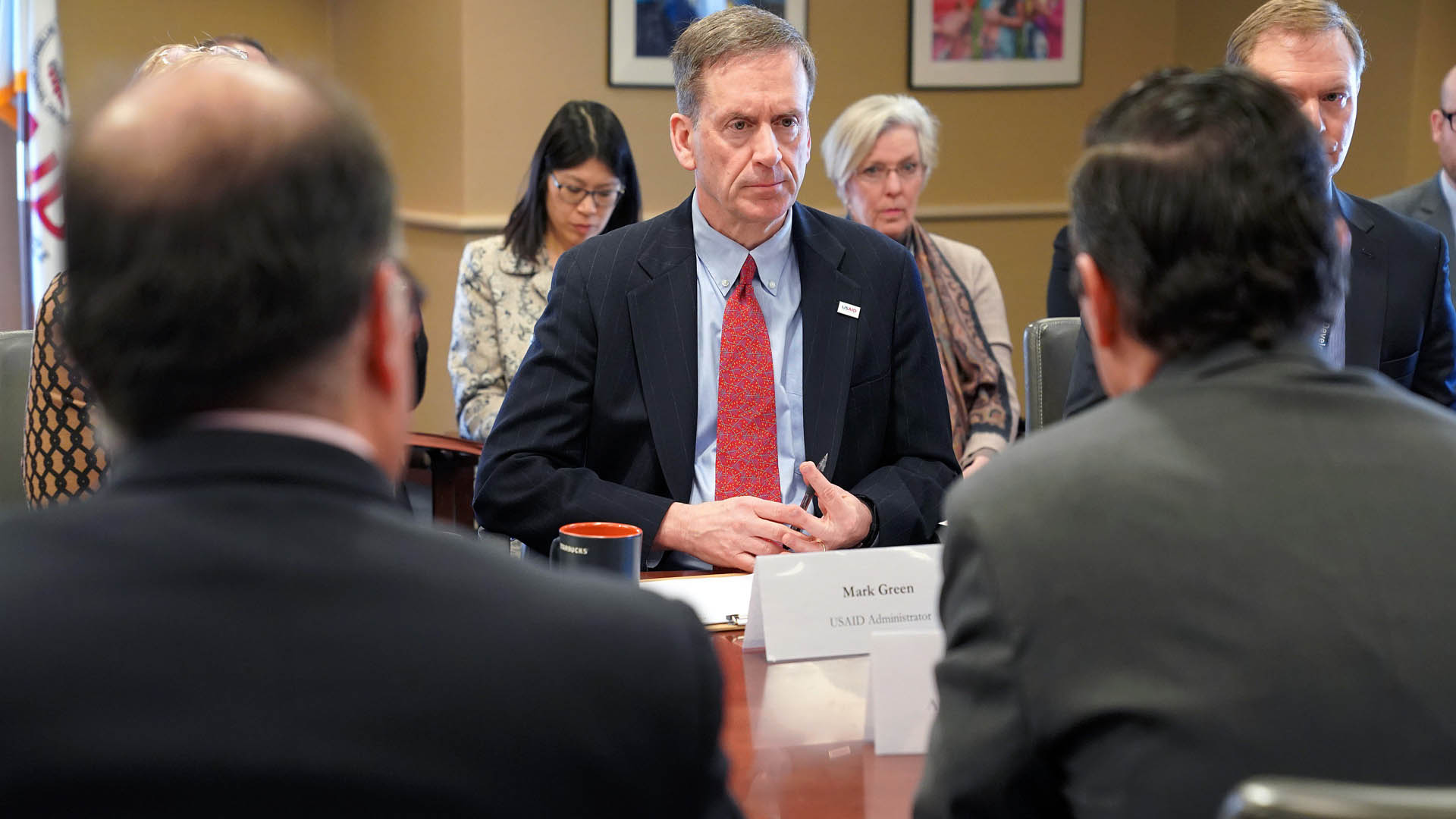 Estados Unidos alista toneladas de alimentos para Venezuela - mark-green