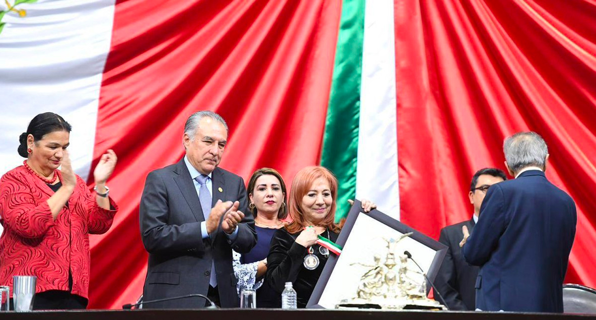 Diputados otorgan la medalla Eduardo Neri a Rosario Ibarra
