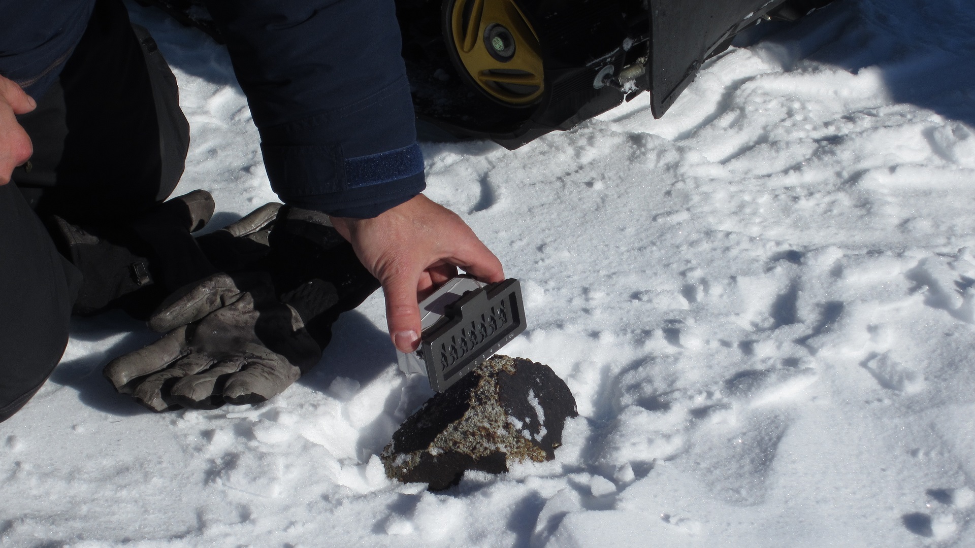 Hallan meteoritos que trajeron agua a la Tierra
