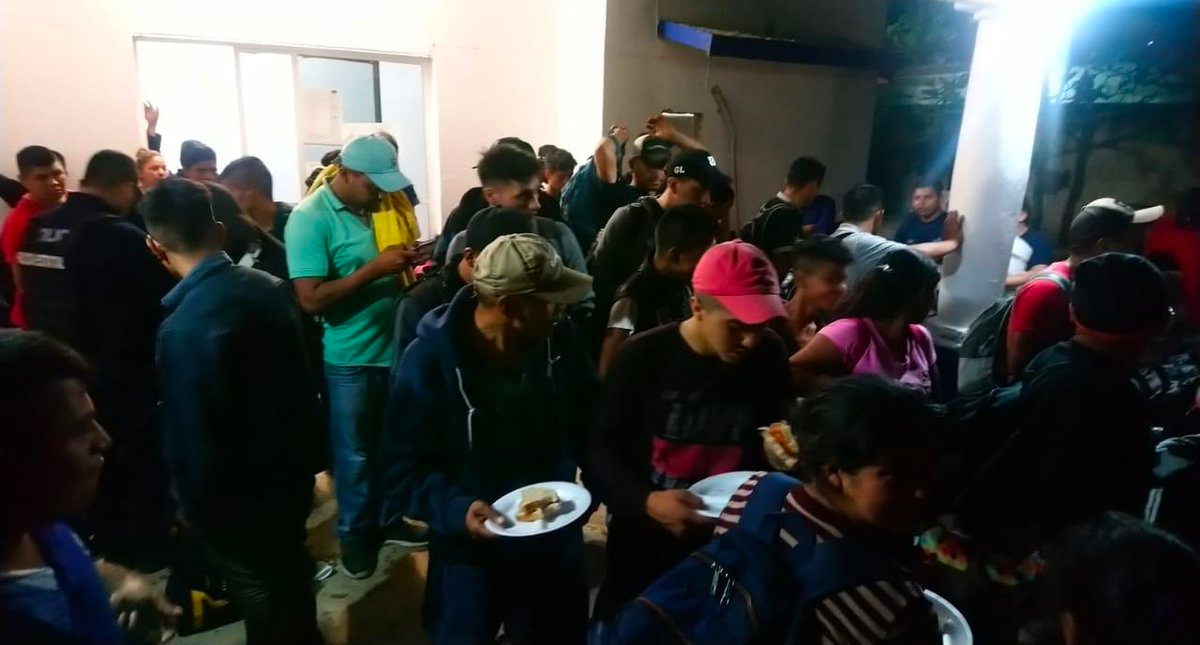 Rescatan a 239 migrantes en Veracruz y detienen a 10 mexicanos