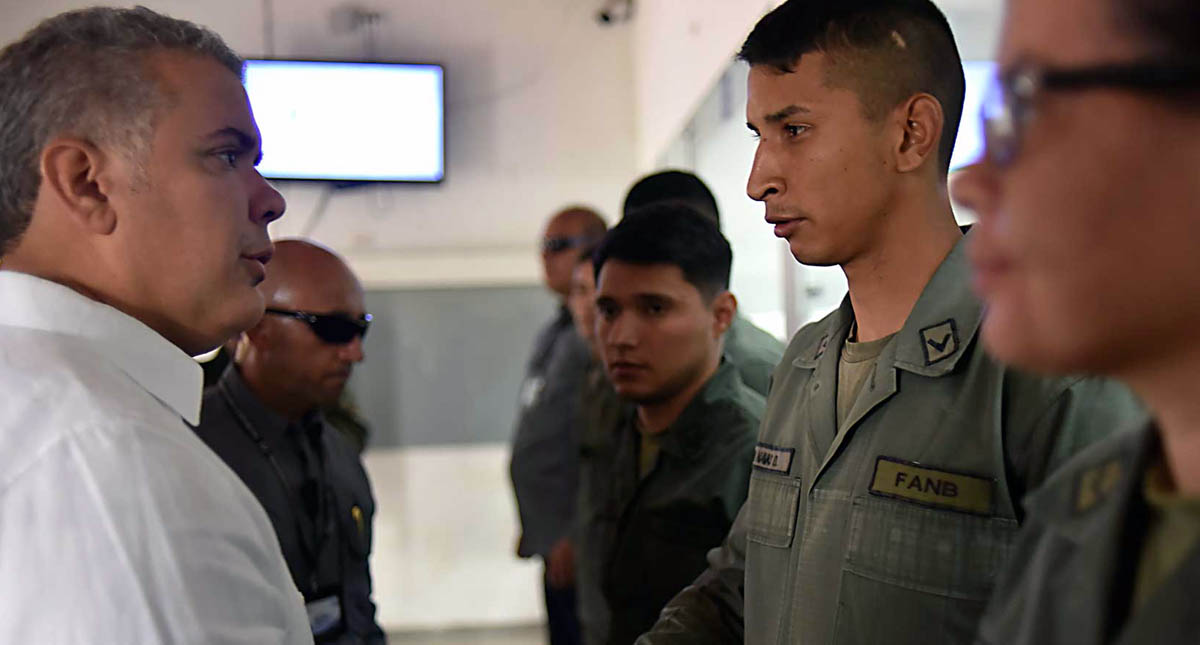 Desertan 120 militares de Venezuela y piden asilo en Colombia - militares-desertores