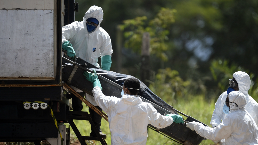 Se eleva a 150 muertos el balance del desastre minero en Brasil