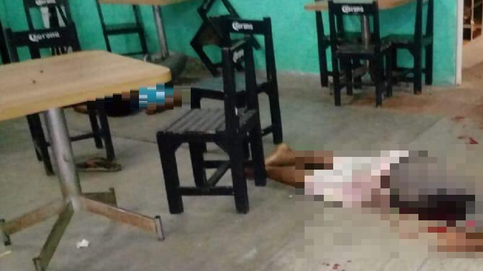 Asesinan a tres hombres en la Costa de Oaxaca - muertos-en-bar-la-terraza-de-puerto-escondido