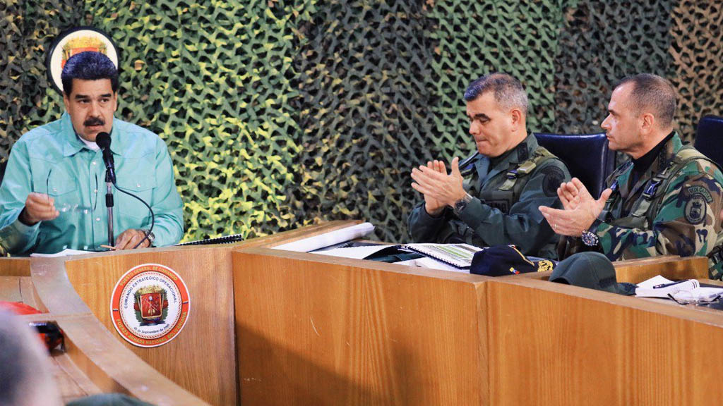 Maduro ordena preparar despliegue militar en la frontera con Colombia