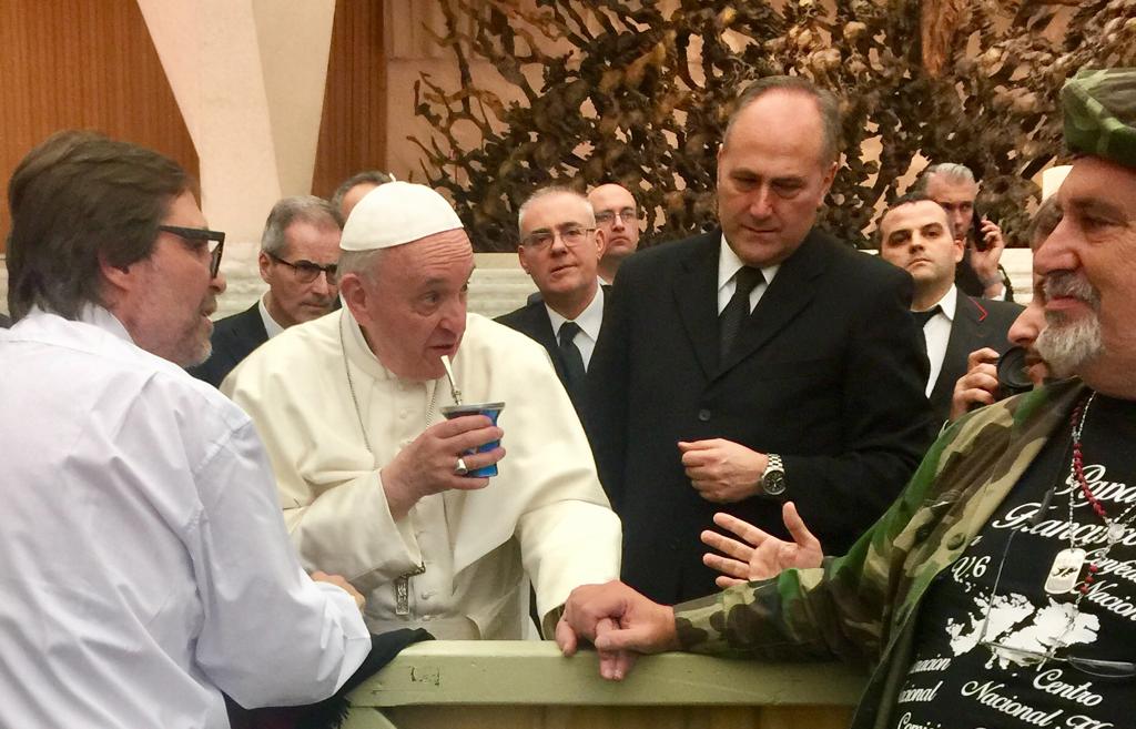 La petición de ex militares argentinos al papa Francisco - papa-exmilitares-argentinos