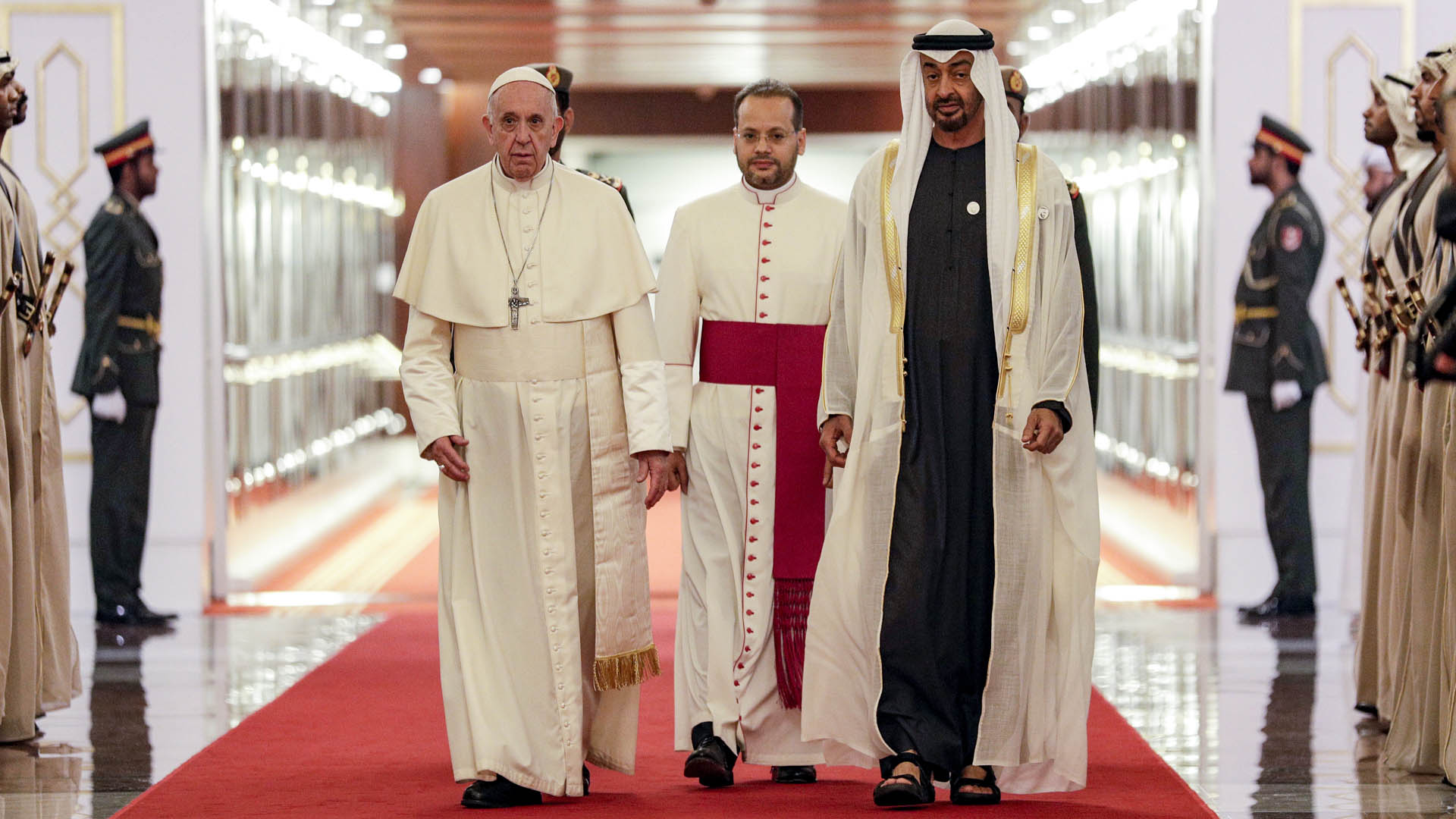 El papa Francisco concluye visita a Emiratos Árabes Unidos