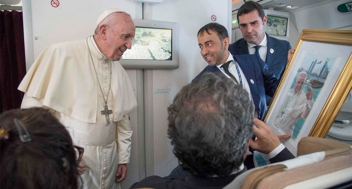 Papa admite que curas y obispos abusaron sexualmente de monjas
