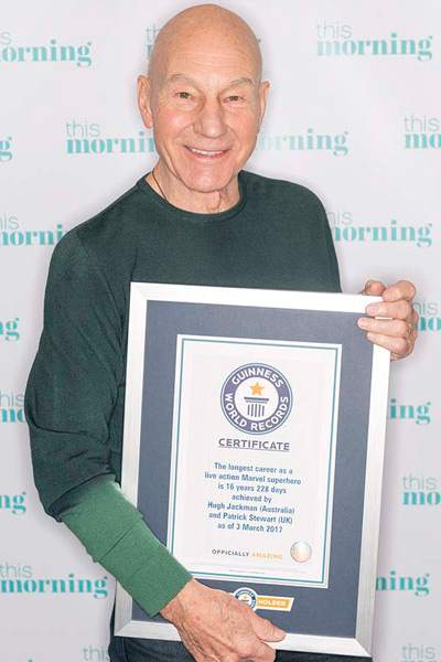Hugh Jackman recibe Récord Guinness por su interpretación de Wolverine - patrick-stewart