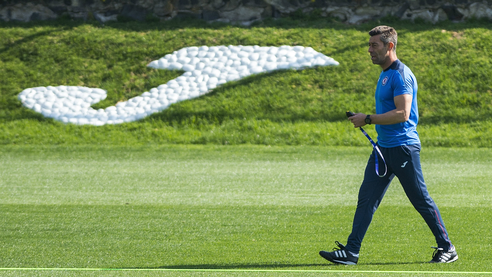 Pedro Caixinha ya cenó y charló con los atacantes de Cruz Azul Pedro Caixinha ya cenó y charló con los atacantes de Cruz Azul