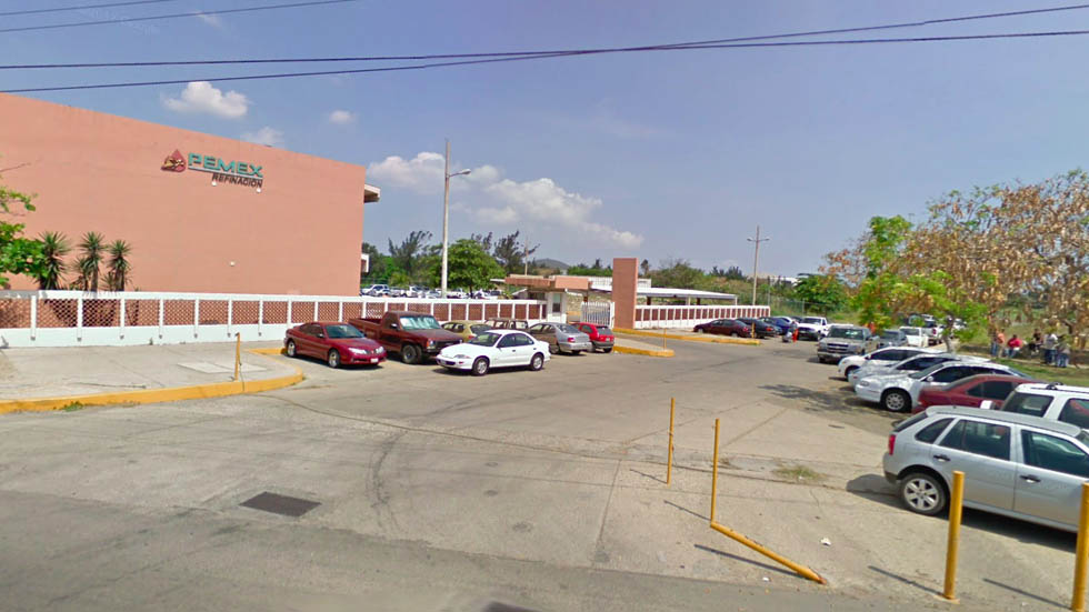 Hallan tomas clandestinas en campo de golf de Pemex en Tamaulipas