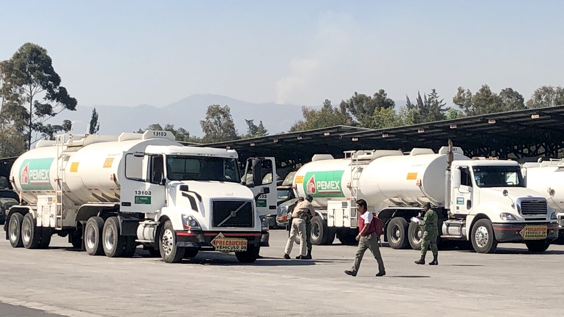 Inician operaciones primeras 50 pipas compradas por el Gobierno