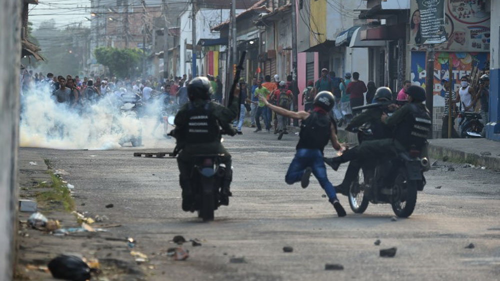 Estados Unidos retirará a todos sus diplomáticos de Venezuela: Pompeo