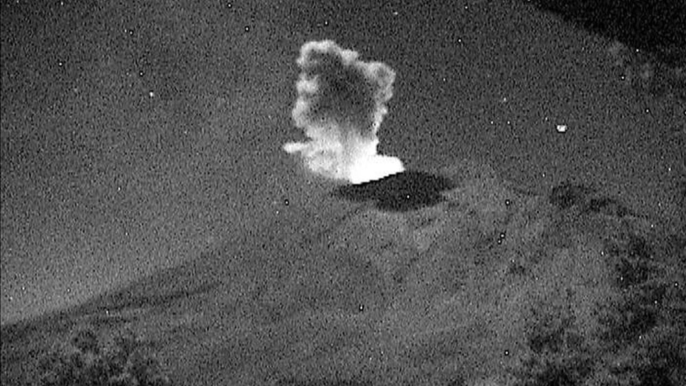 Popocatépetl registra caída de ceniza y fragmentos incandescentes