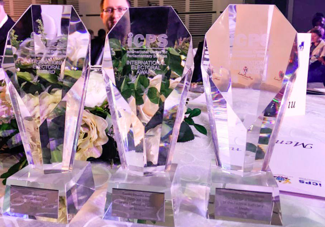 TEPJF recibe dos premios internacionales electorales TEPJF recibe dos premios internacionales electorales