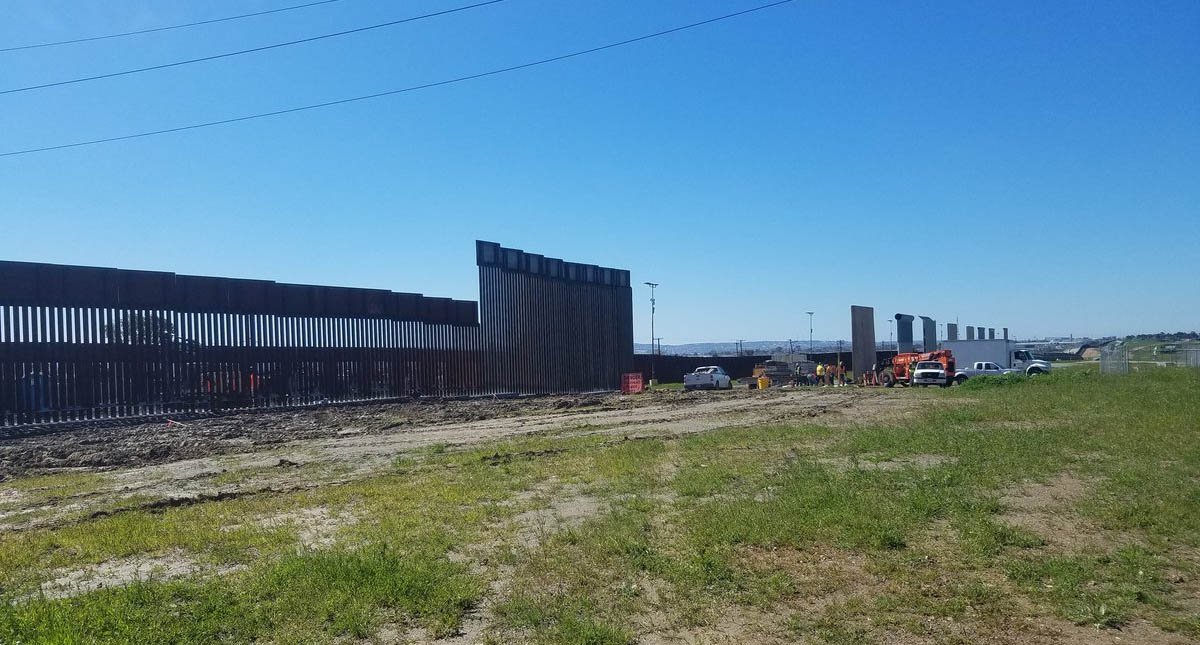 Demolerán prototipos del muro de Trump en San Diego