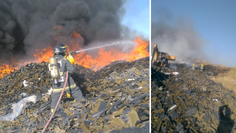 Autoridades atienden quema de llantas en Puebla