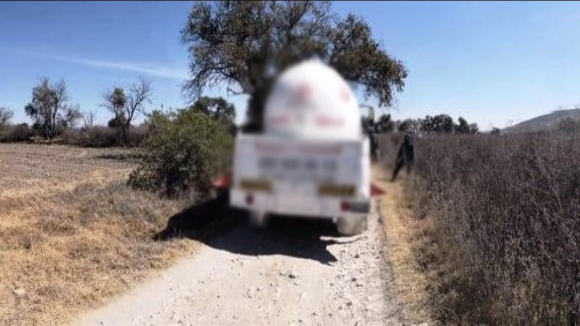 Recuperan carro-tanque con gas LP robado en Puebla