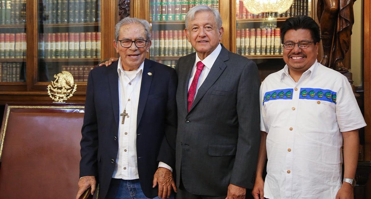 López Obrador se reúne con obispo del Istmo de Tehuantepec - reunion-de-amlo-con-obispo-y-director-del-inpi