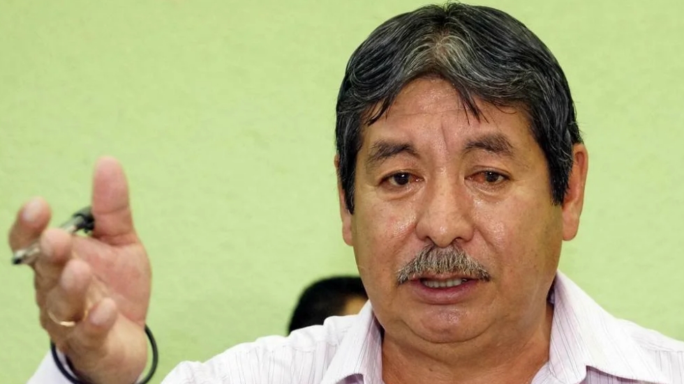 Ingresan a Rubén Núñez de emergencia a hospital