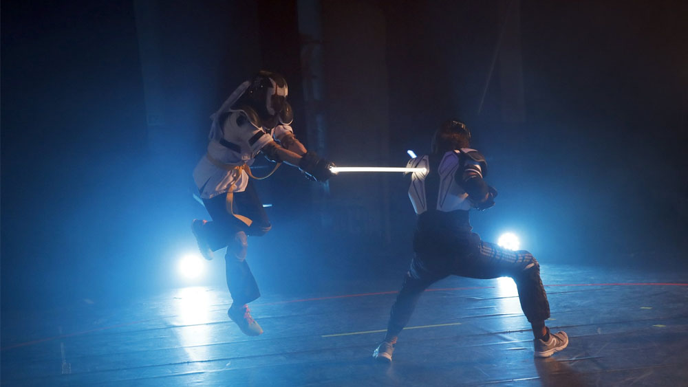 Francia reconoce como deporte al duelo con sables de luz