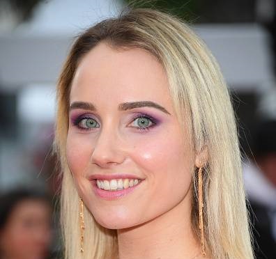 Archivan causa de violación contra Luc Besson - sand-van-roy