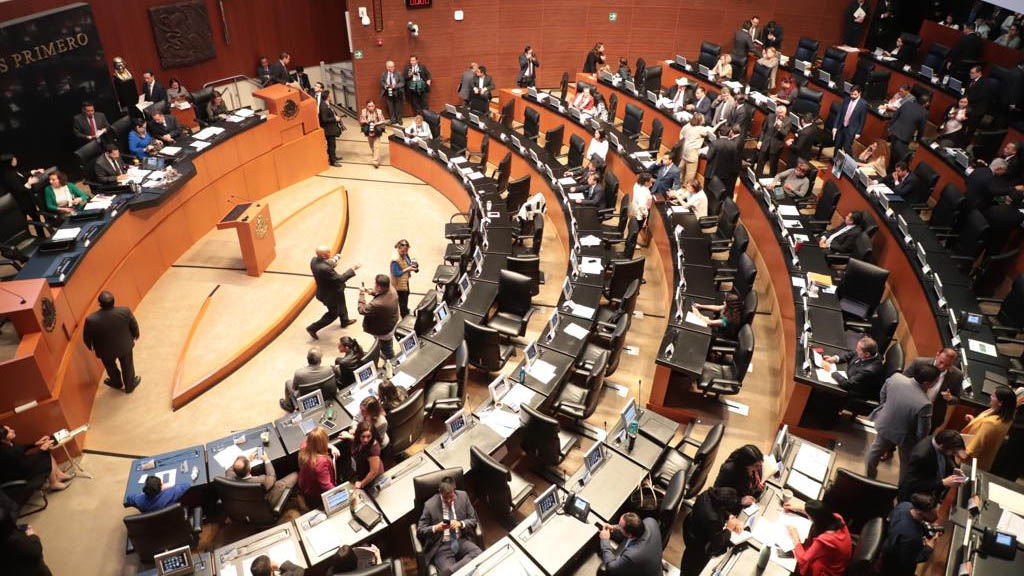 Preparan en Senado dictamen para enjuiciar al presidente por corrupción