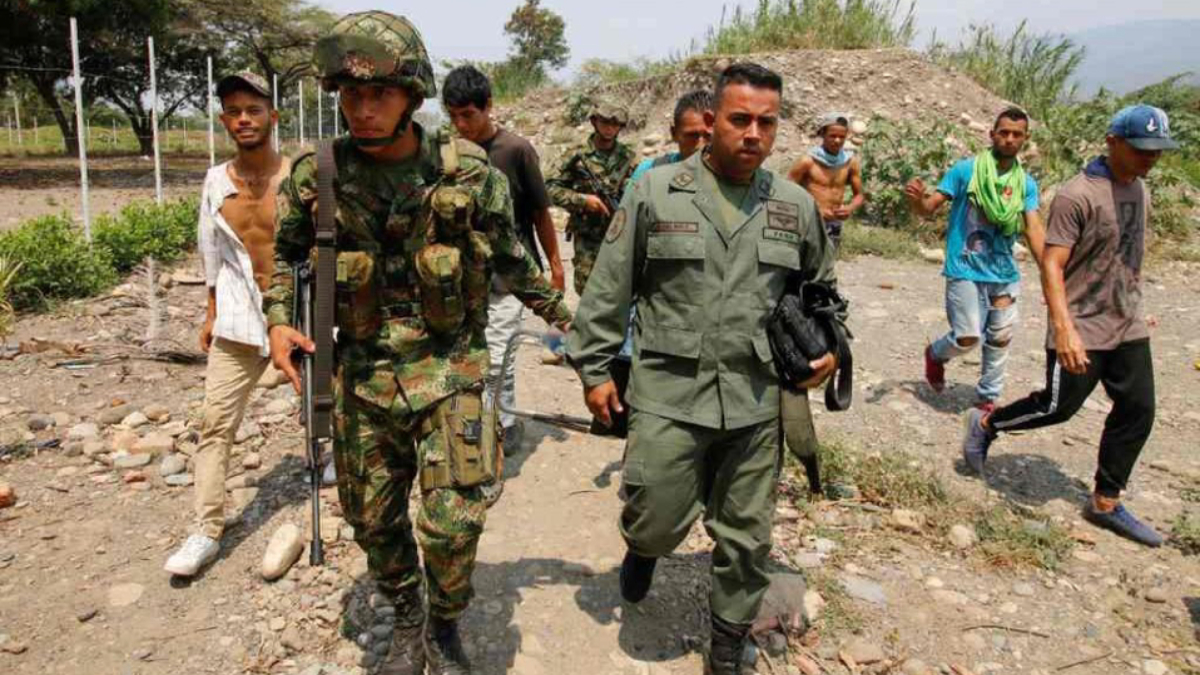 Militares venezolanos desertan y huyen a Colombia y Brasil