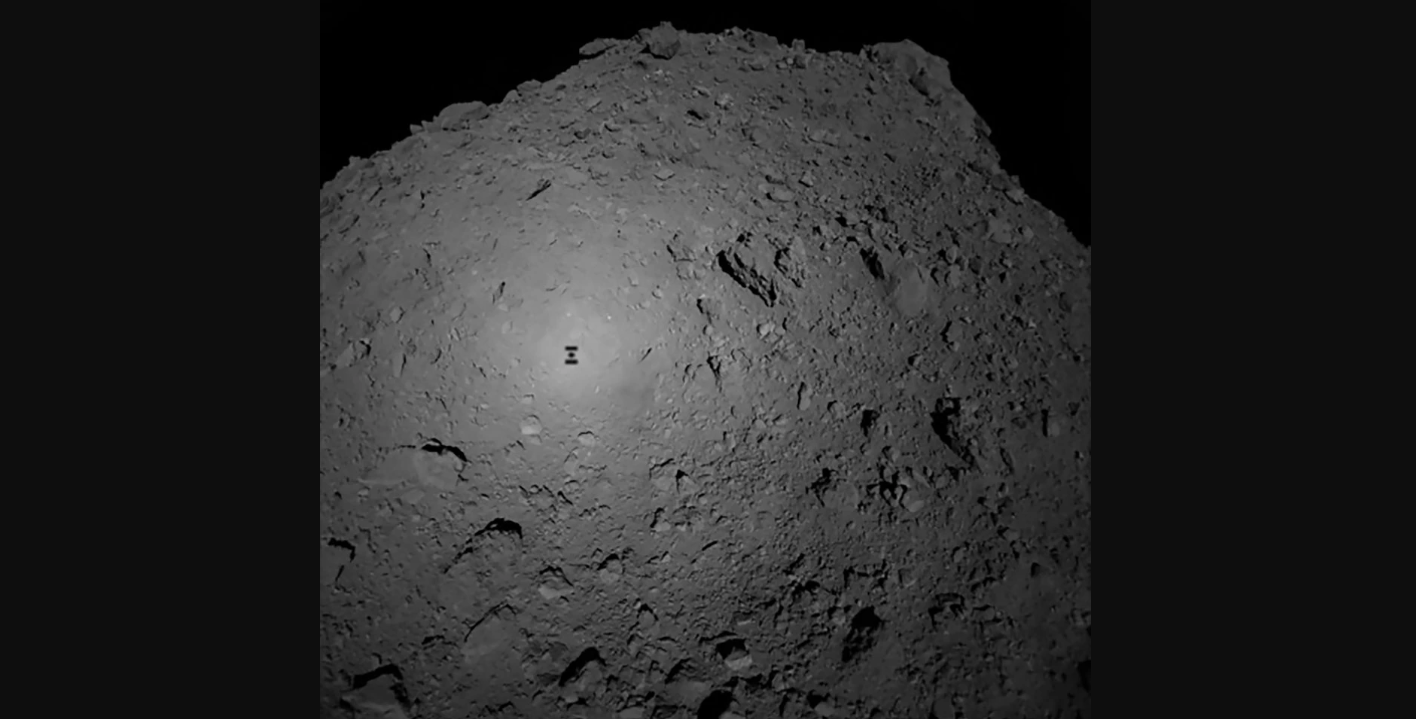 Sonda japonesa logra posarse sobre asteroide Ryugu